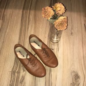 Leather lace up flats